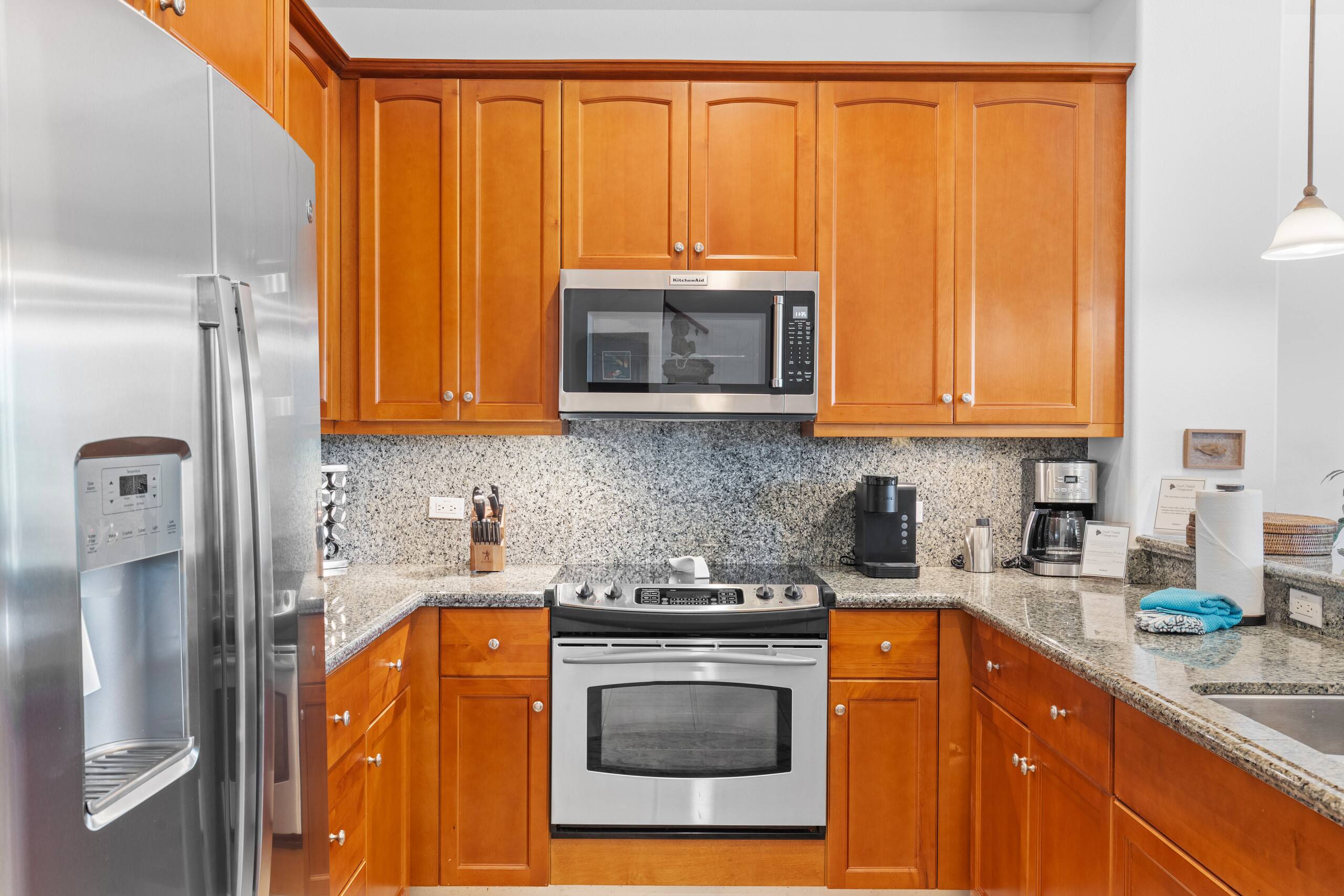 Condo in Waimea · ★5.0 · 2 bedrooms · 4 beds · 2.5 baths - Image 3