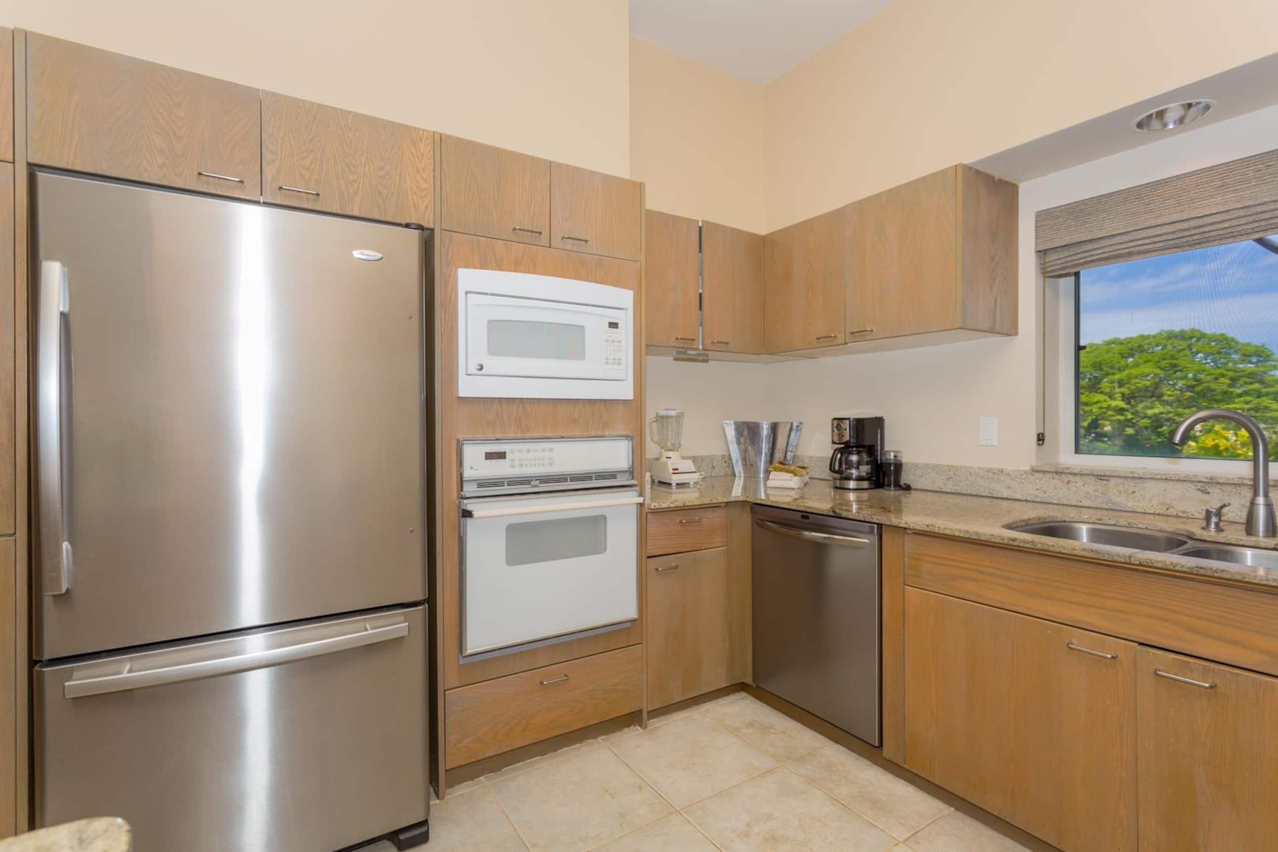 Ground Floor Condo by Hilton Resort, Near Beach - Photo 7