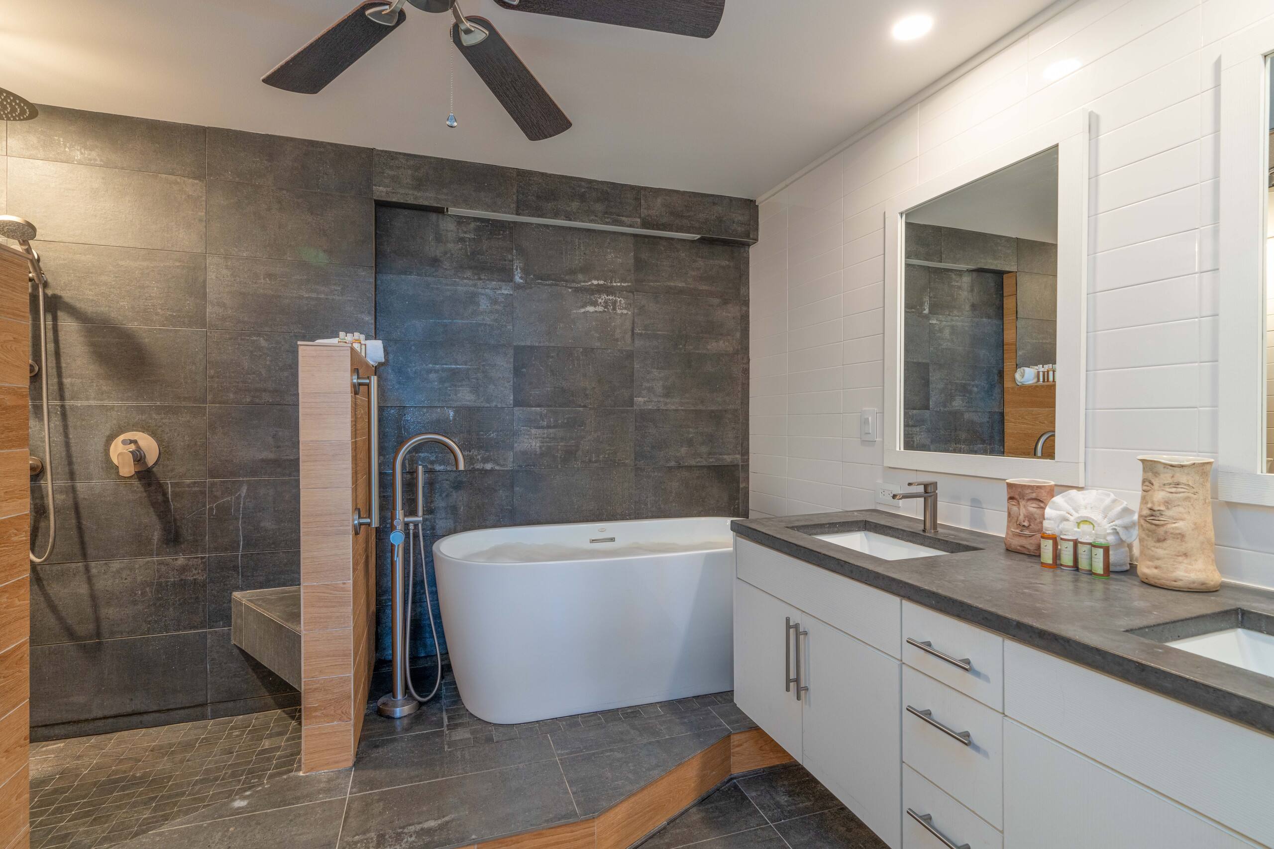 Condo in Waikoloa Village · ★4.88 · 2 bedrooms · 2 beds · 2 baths - Photo 8