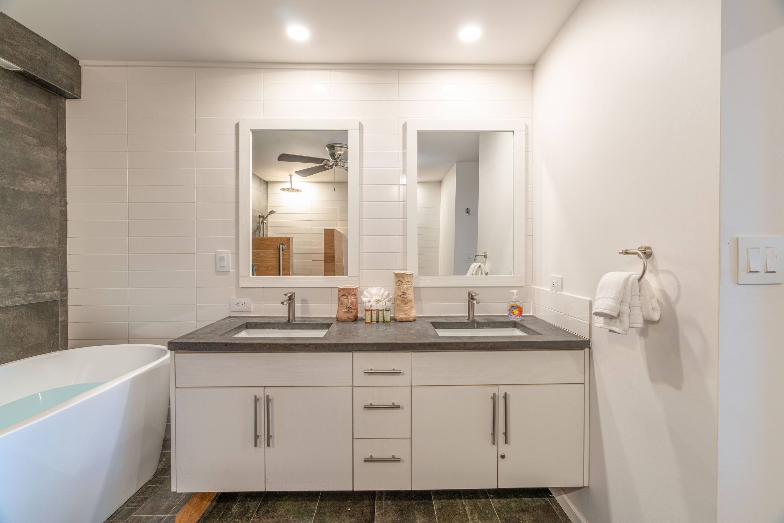 Condo in Waikoloa Village · ★4.88 · 2 bedrooms · 2 beds · 2 baths - Photo 22