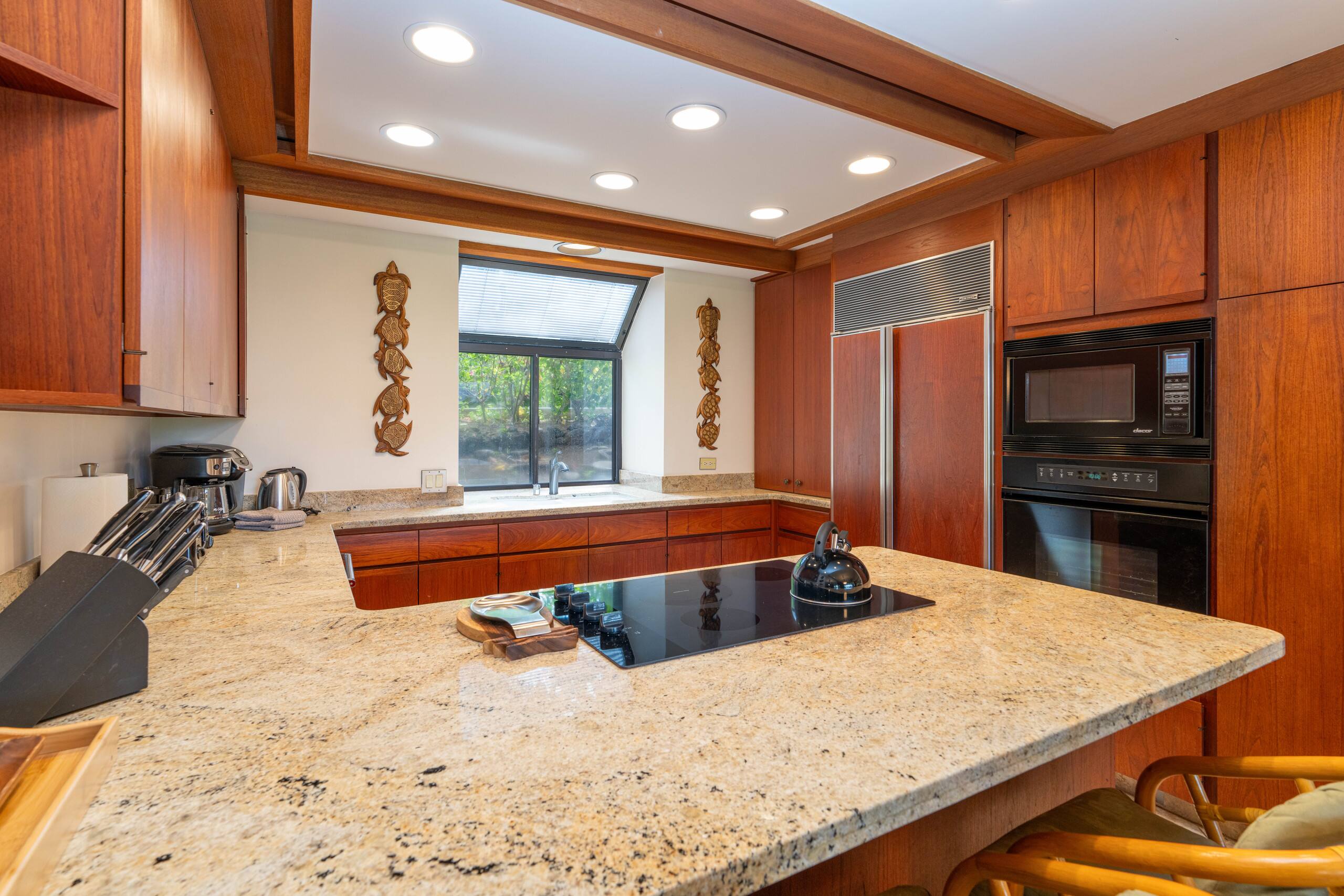 Condo in Waimea · ★4.33 · 2 bedrooms · 4 beds · 2.5 baths - Image 8