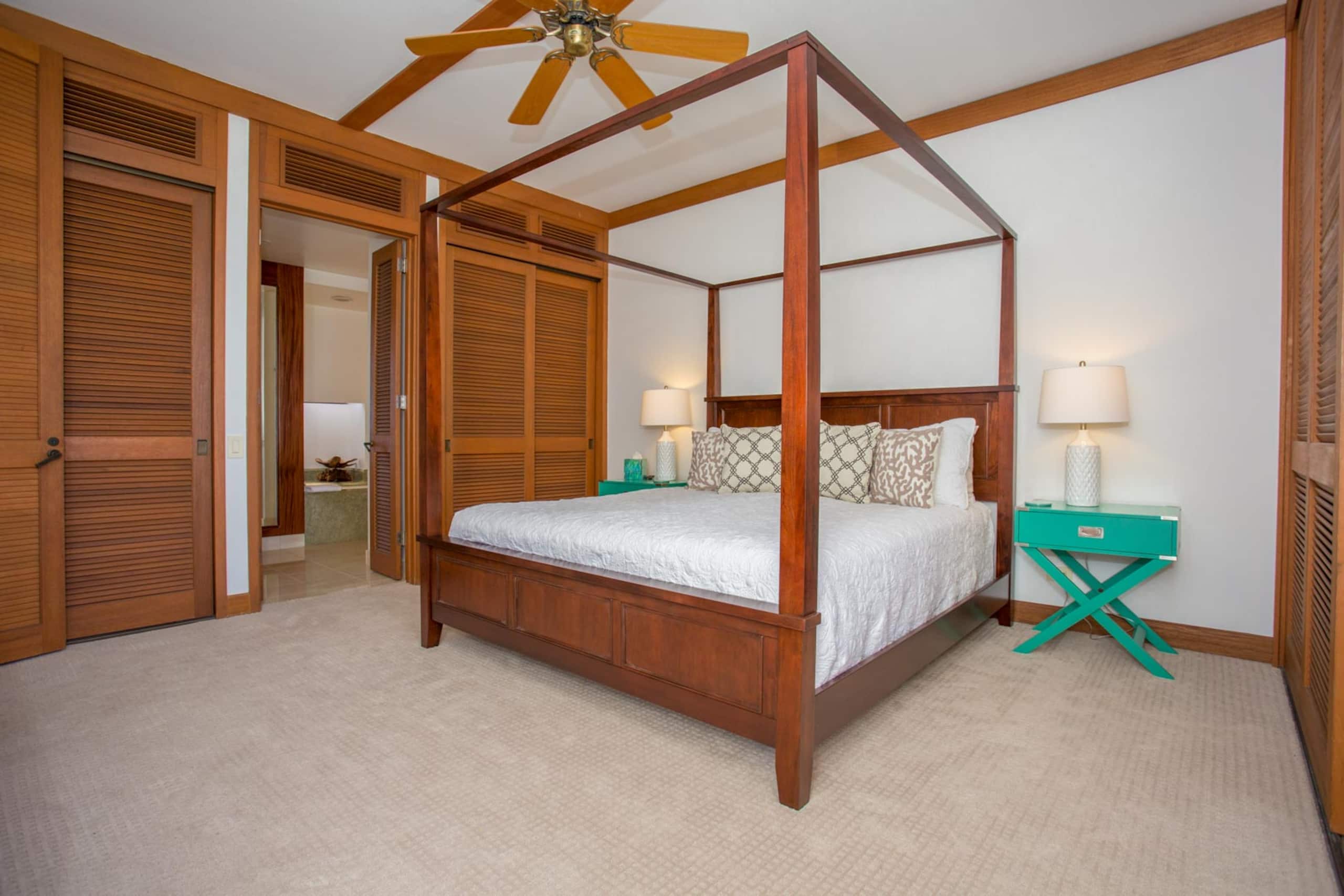 Condo in Waimea · ★5.0 · 1 bedroom · 2 beds · 2 baths - Image 11