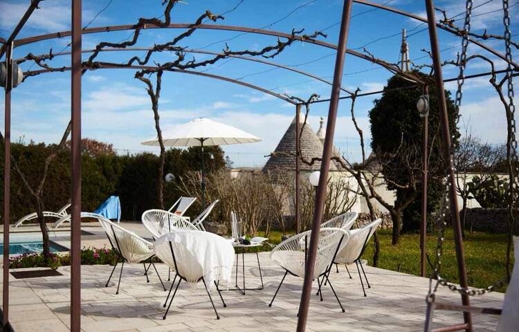 Trulli Azzalema with exclusive pool gallery image 5