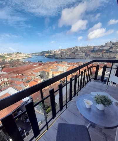 Douro river view penthouse – Oporto Luxury Living