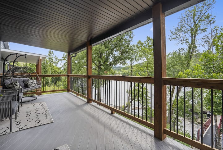 Lake Taneycomo Retreat_private Hot Tub_freetickets - Branson, MO