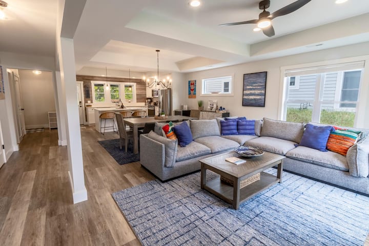 Walk To Beach, Brand New Townhouse With Ev Chargin - Michigan City, IN