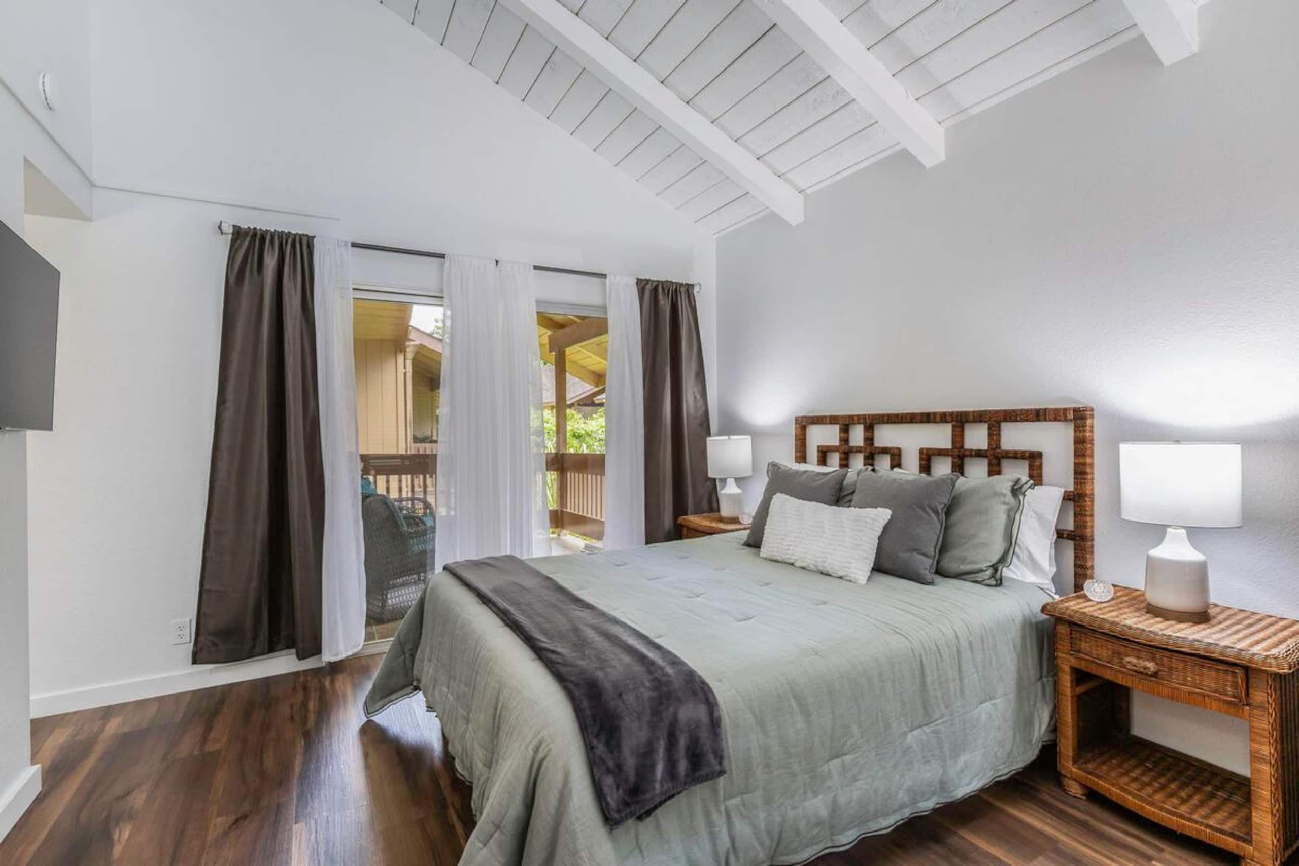 Home in Princeville · ★4.69 · 1 bedroom · 1 bed · 1 shared bath - Image 3