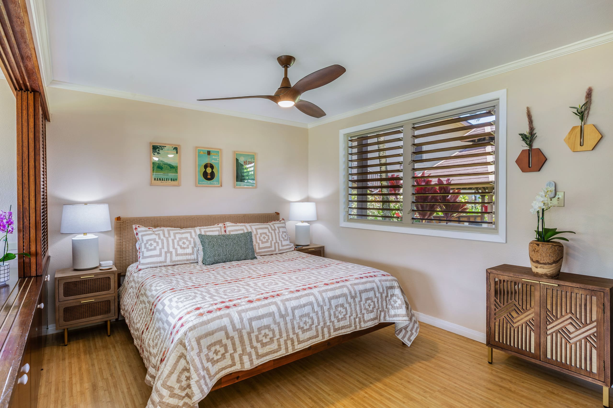 Condo in Hanalei · ★4.88 · 2 bedrooms · 2 beds · 1.5 baths - Photo 4