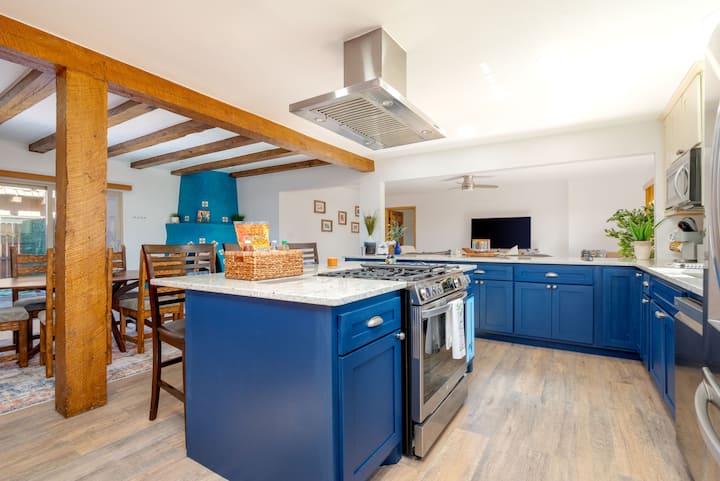 Spacious Beauty With Stylish Comfort - Santa Fe, NM