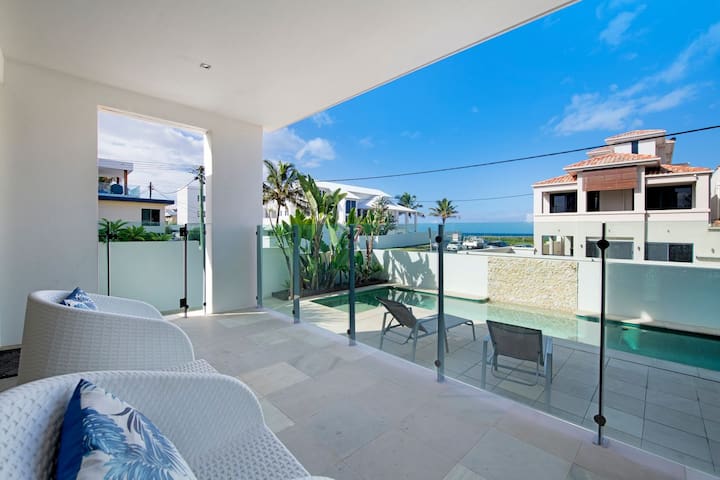 Gold Coast Holiday Homes managed Airbnb listing 3