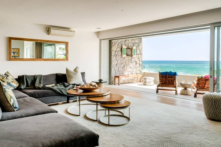 Modern Seaside Apartment w/ Incredible Views (Lill gallery image 2