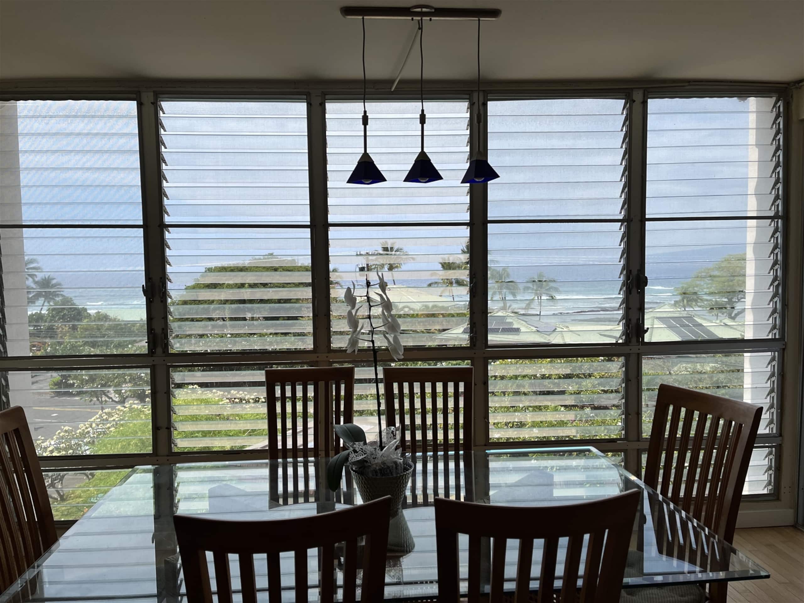 Condo in Waimea · ★4.74 · 4 bedrooms · 5 beds · 3 private baths - Image 3