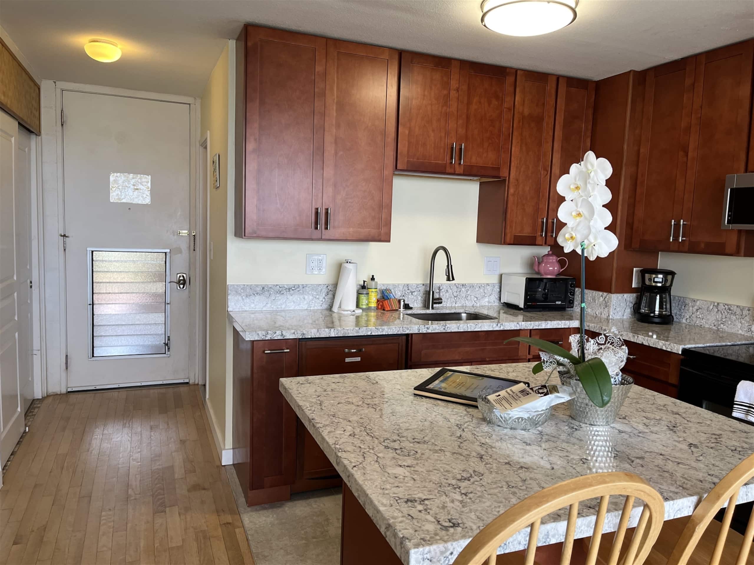 Condo in Waimea · ★4.74 · 4 bedrooms · 5 beds · 3 private baths - Image 10