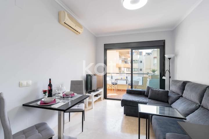 Los Boliches Center | City & Beach | Santa Rosa - Fuengirola