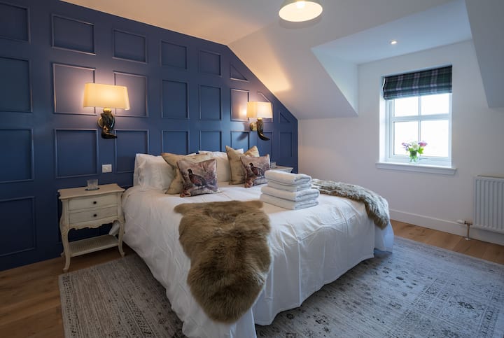 Kipney Farmhouse bedroom