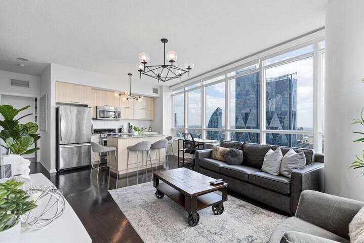 Skyline Waterfront 2BR + 2BA w/ Parking near MTCC gallery image 5