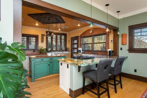 Historic Villa Sleeps 6 Red Rock Views by Sedona