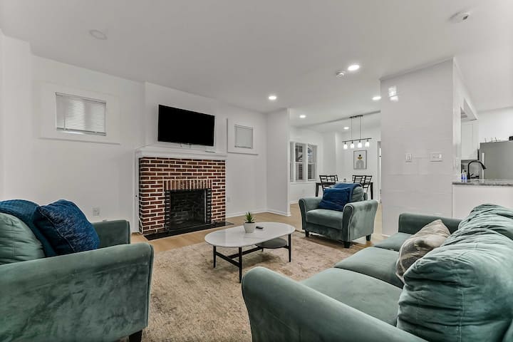 Modern Wilmington Retreat | Free Parking - Wilmington, DE