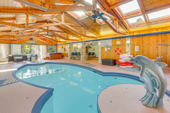 Vermilion River Home w/ Hot Tub & Private Dock!