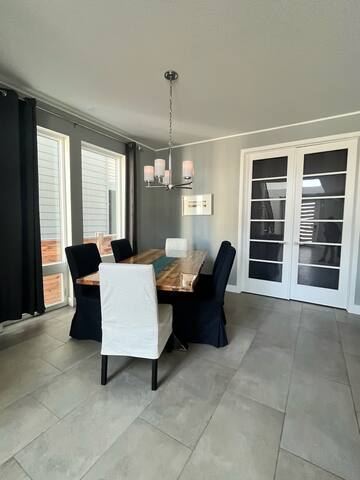 Upscale modern in Central Park gallery image 4