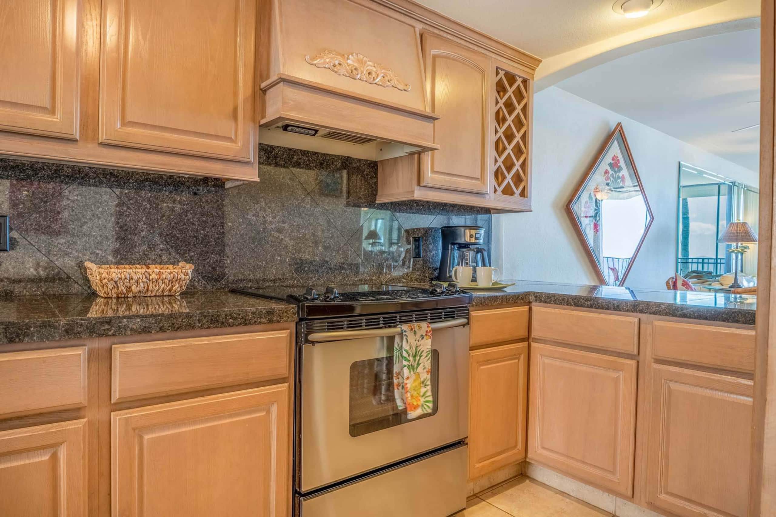 Condo in Wailuku · ★4.78 · 2 bedrooms · 2 beds · 2 shared baths - Image 10