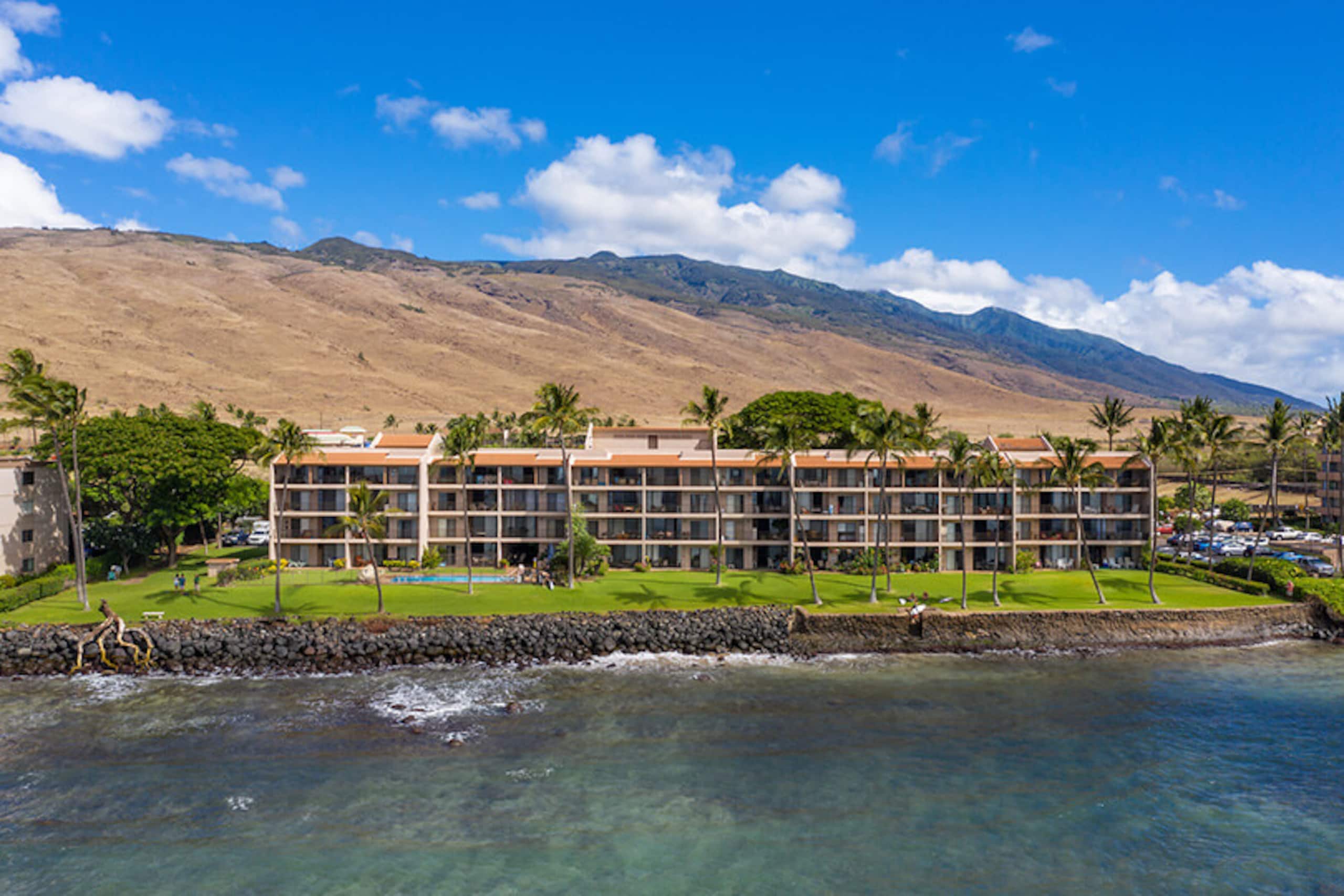 Condo in Wailuku · ★4.78 · 2 bedrooms · 2 beds · 2 shared baths - Image 28