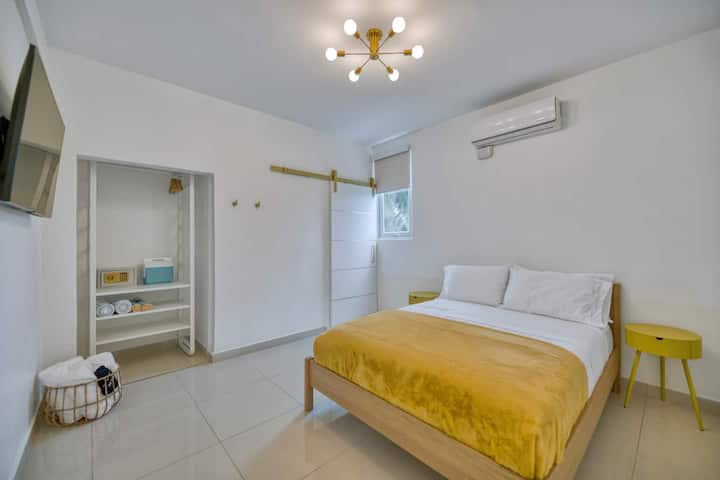 Მთავარი სახლის საძინებელი 2