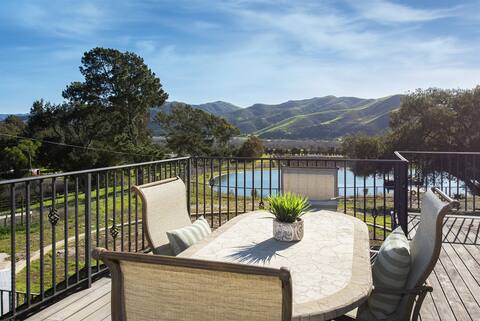 Private pond & incredible views!