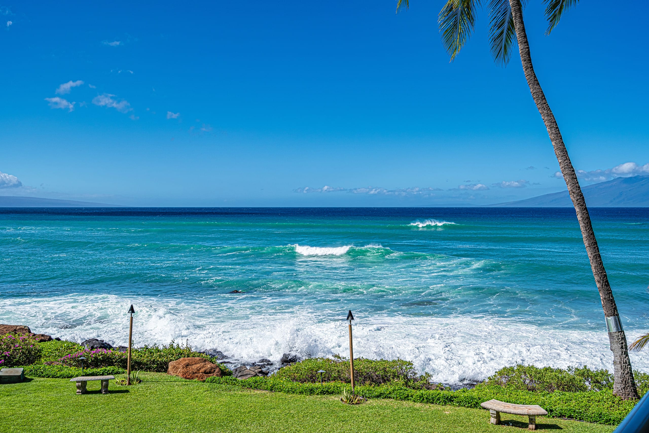 Condo in Lahaina · ★4.93 · 2 bedrooms · 2 beds · 2 private baths - Image 33