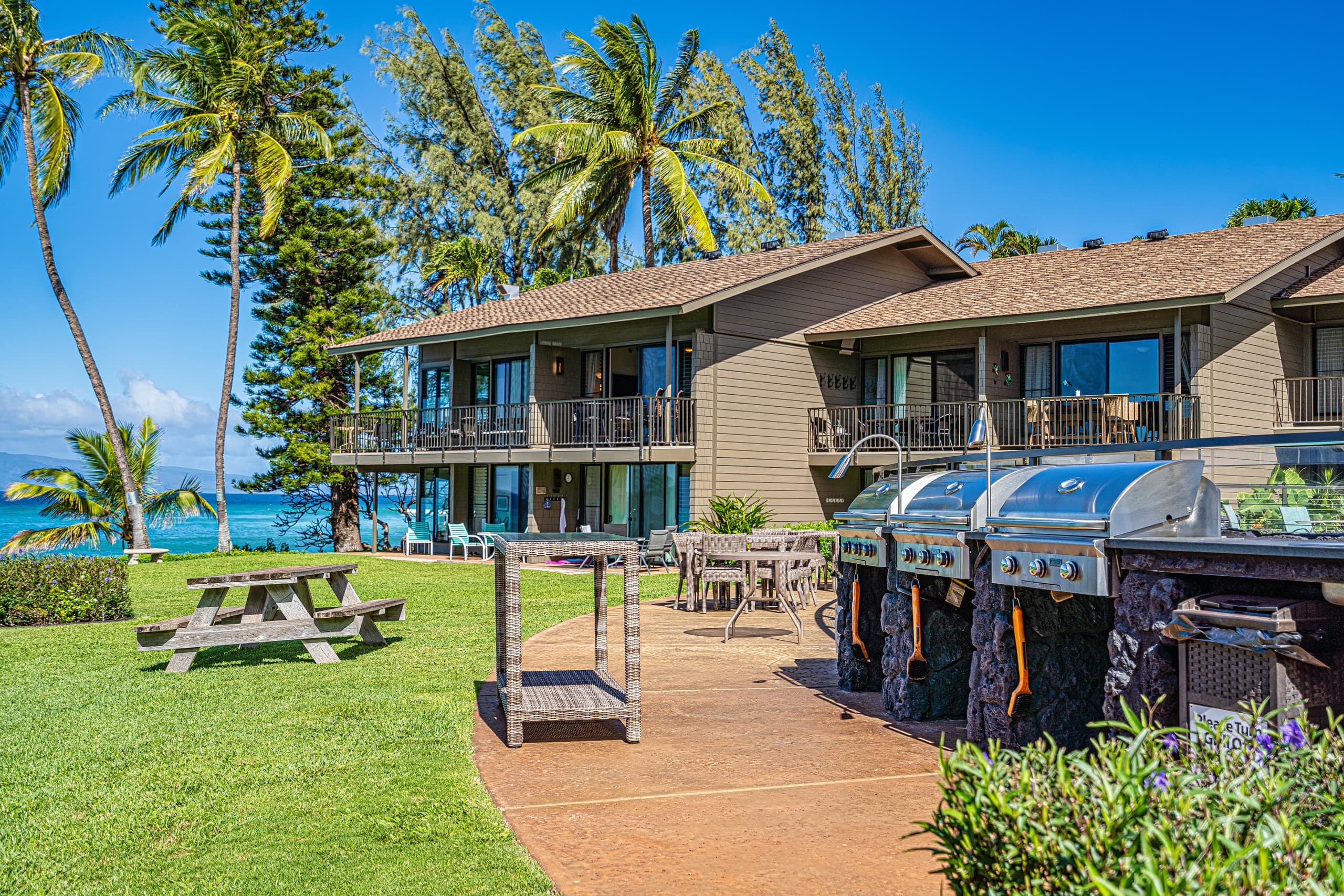 Condo in Lahaina · ★4.93 · 2 bedrooms · 2 beds · 2 private baths - Image 27