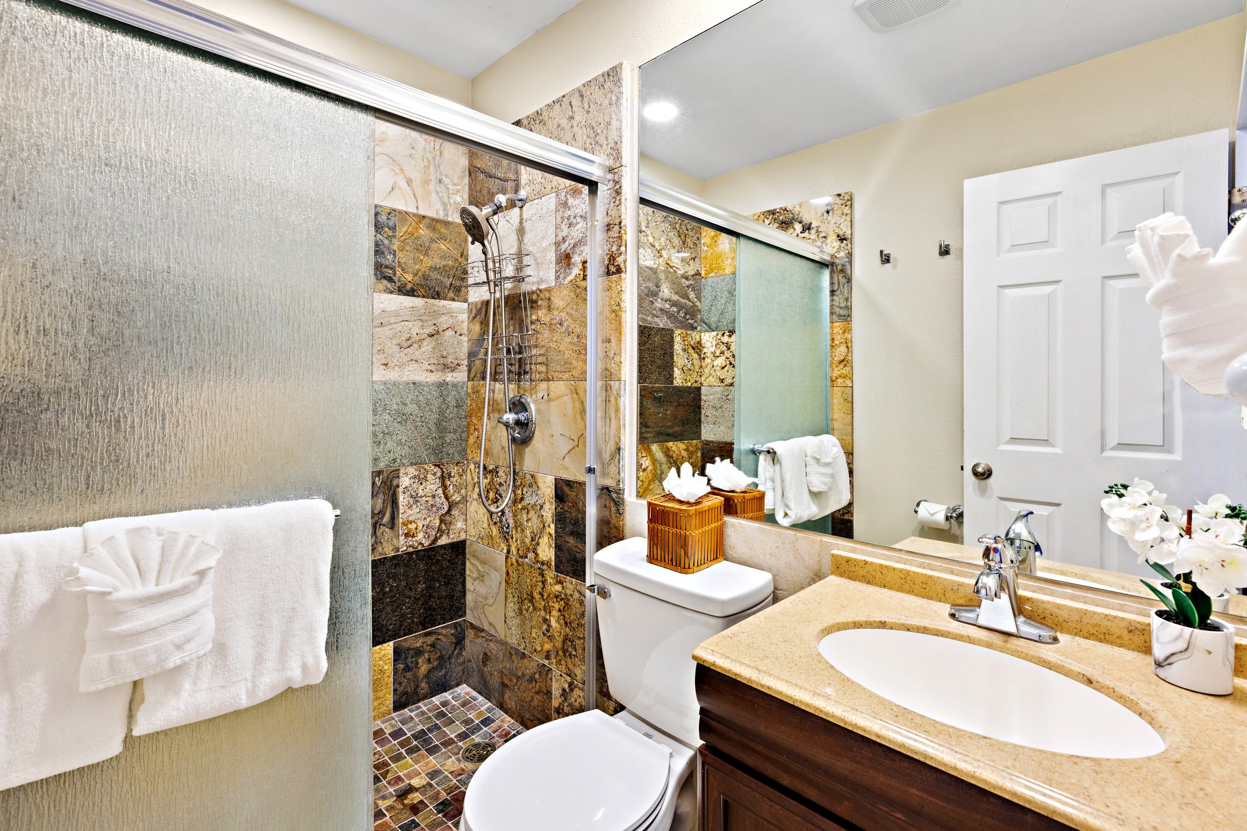 Condo in Lahaina · ★4.93 · 2 bedrooms · 2 beds · 2 private baths - Image 23