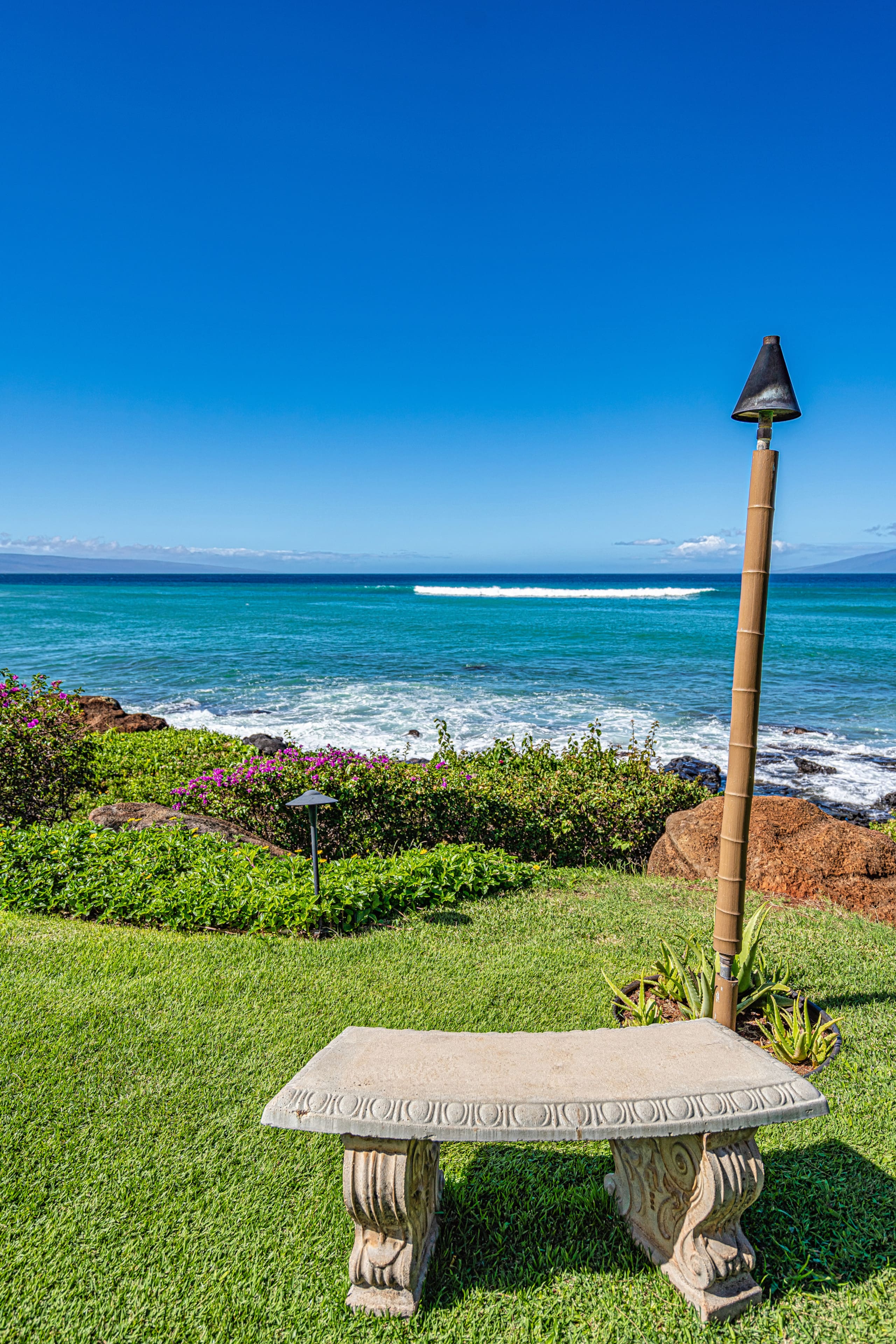 Condo in Lahaina · ★4.93 · 2 bedrooms · 2 beds · 2 private baths - Image 36