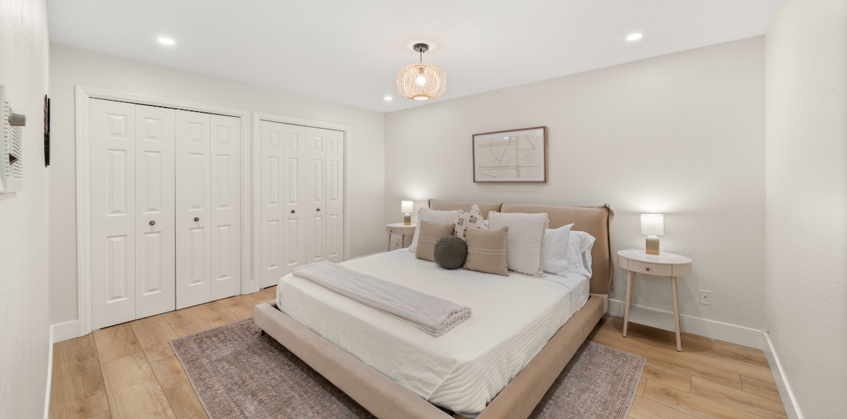 [Dhoma e gjumit 8 /Niveli më i ulët] Krevat dopio "king"