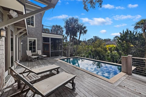 Lux. 7 Bed Home with Private Pool + Close to Beach