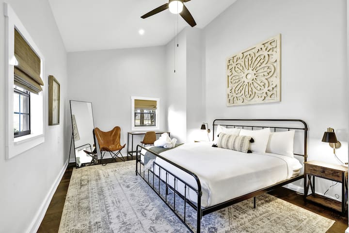 Dolly 's House卧室1