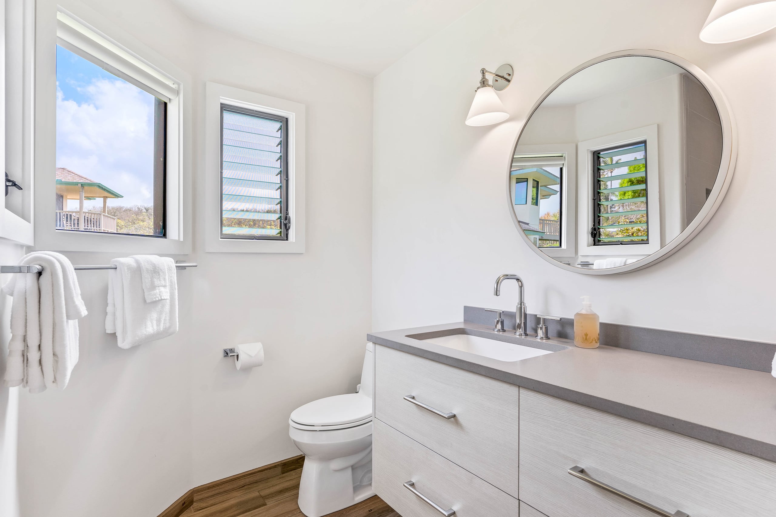 Villa in Princeville · ★4.96 · 2 bedrooms · 2 beds · 2.5 baths - Image 9