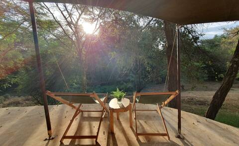 Dolly Farm & River - Private Camp