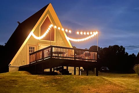 A-Frame Cabin: Hot Tub, Near Hiking, Wine Trail