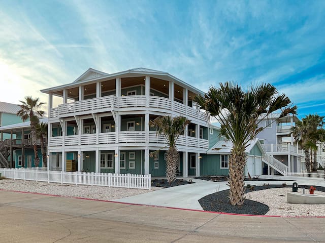 Life In Paradise Vacation Rentals managed Airbnb listing 3