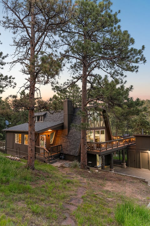 Beautiful A-Frame near Hiking/Red Rocks/Evergreen