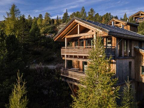 Natural chalet with whirlpool