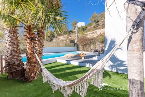 Designer Villa Elodie with private pool and space