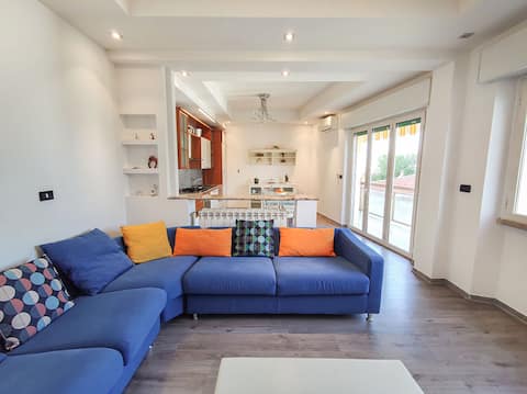 Spacious Apartment 8 Pax sea view