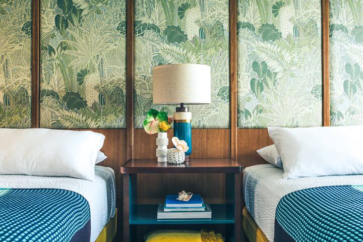 Ocean Breeze Vacation Home! 4 Rooms w/ Lanai gallery image 2