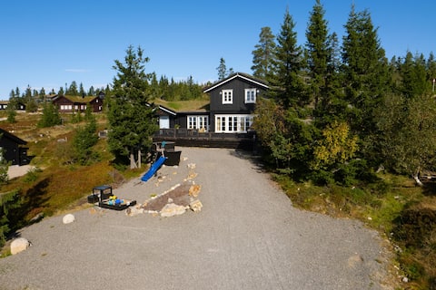 Successful Airbnb property: Løvsangeren - 60 min OSL - Badestamp - Sauna in Løten