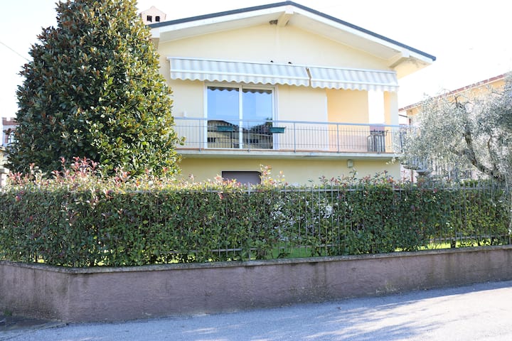 Appartement De Vacances Avec Grand Jardin - Lazise