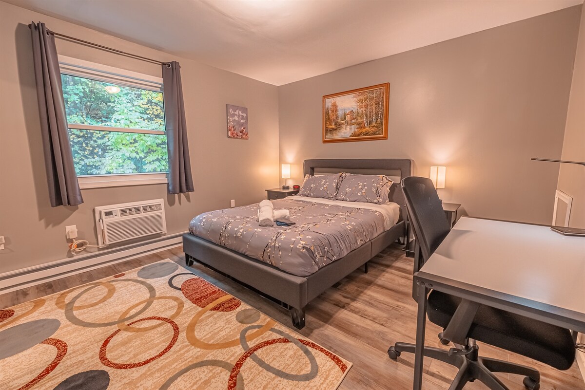 ห้องที่ 5 ห้องนอน 1 พร้อมโต๊ะทำงาน