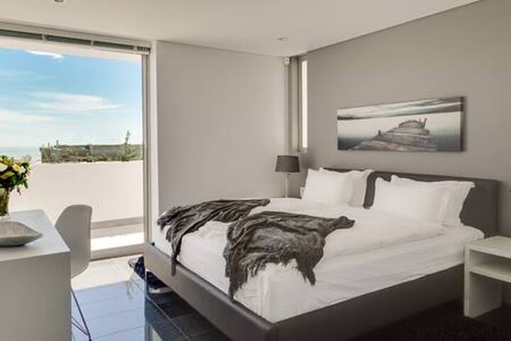 Ultra-Stylish Apartment Maxima