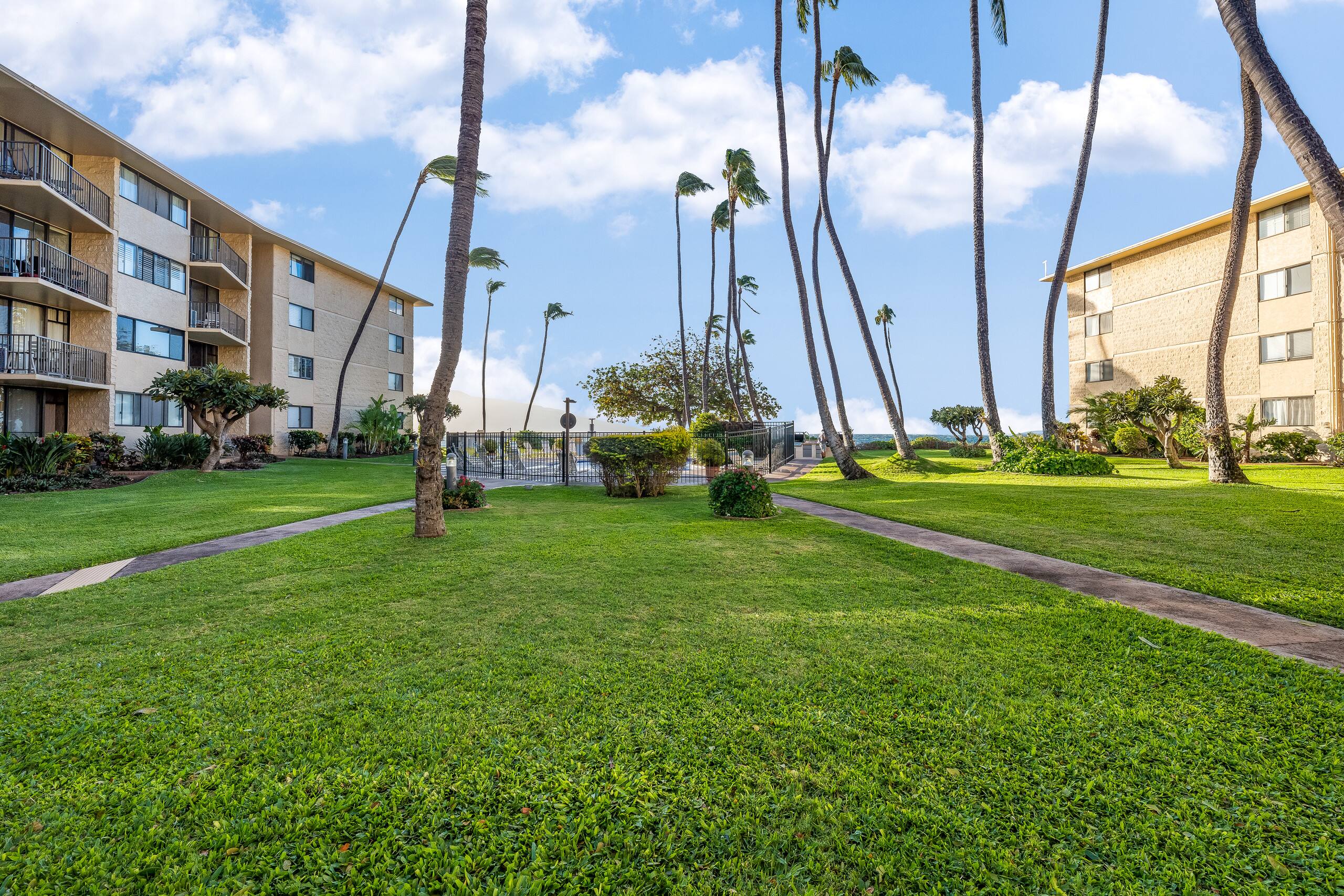 Condo in Wailuku · ★4.84 · 2 bedrooms · 3 beds · 2 baths - Image 40