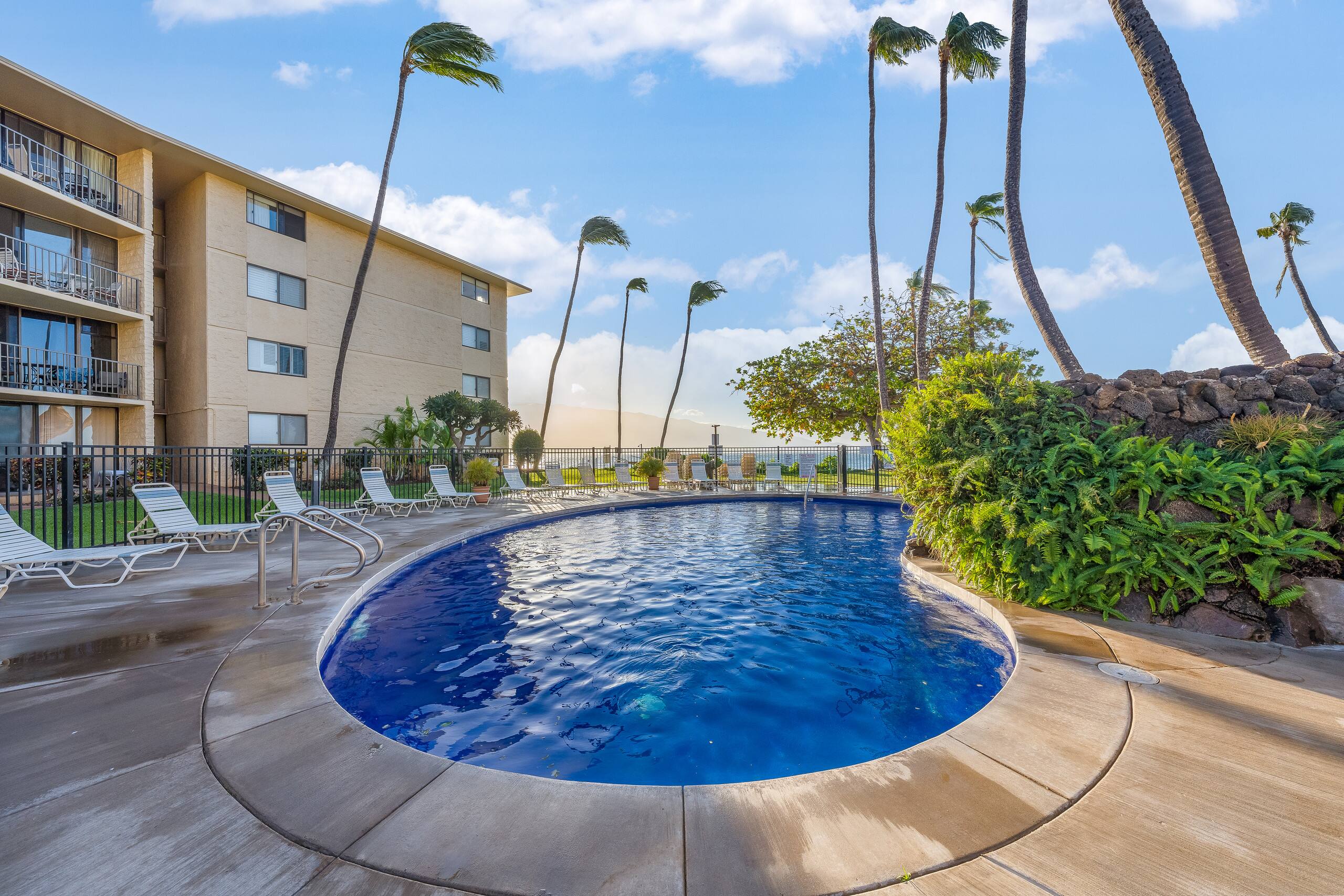 Condo in Wailuku · ★4.84 · 2 bedrooms · 3 beds · 2 baths - Image 35
